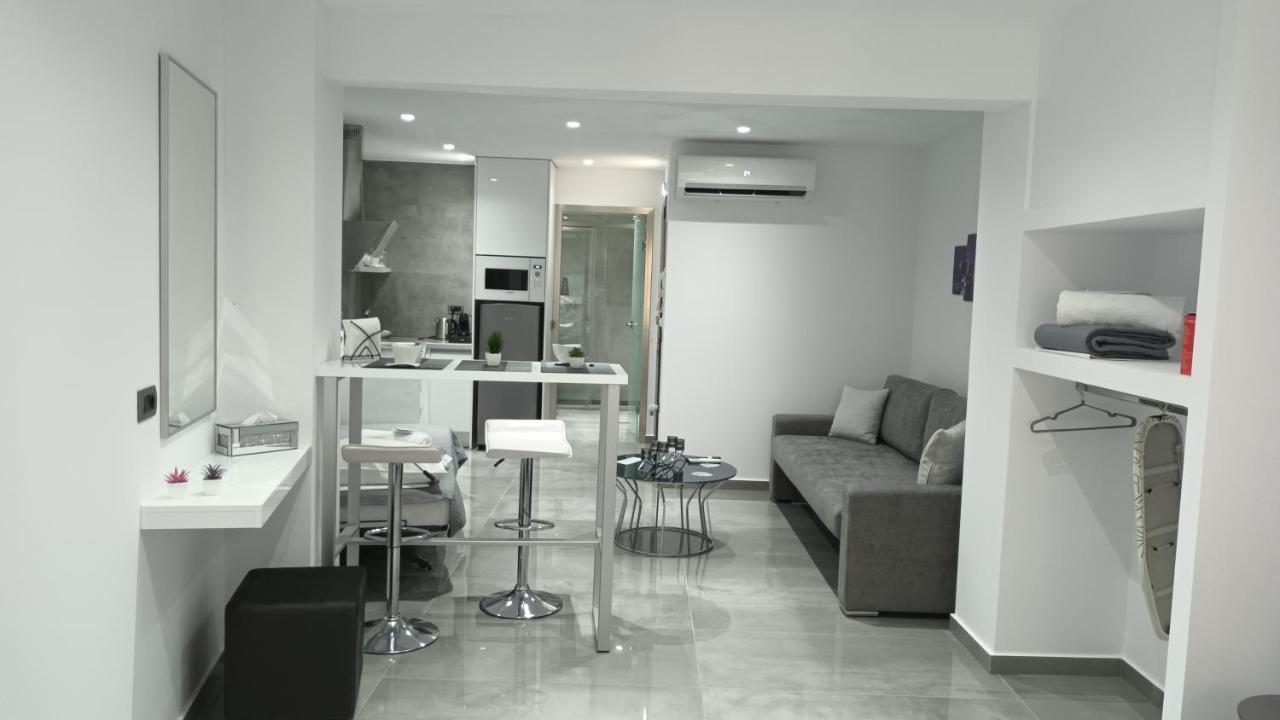 Km Luxury Apart Downtown Heraklion  Exterior photo